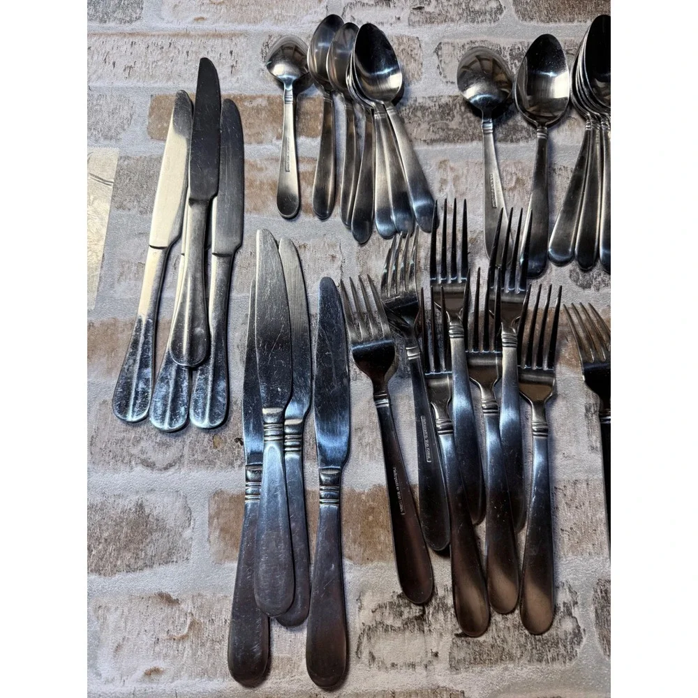 Pfaltzgraff 18/0 Stainless Steel Flatware Set Silverware Knives Forks Spoons 42p